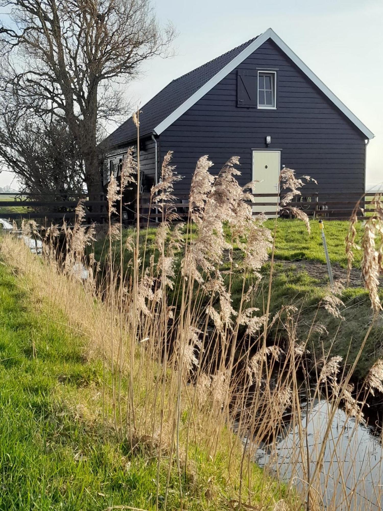 Ferienhaus Farmers Lodge, A With A Skyline View In Rural Amsterdam
